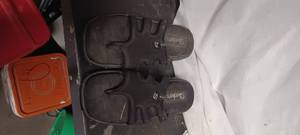 lot 36151 image: Black Skechers sz 9