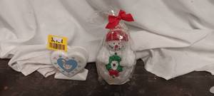 lot 36184 image: Chirstmas Frosty the Snowman Candle, Vintage heart shaped ceramic napkin holder from the 80s