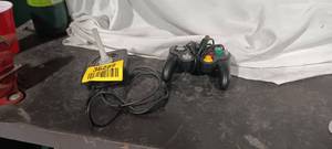lot 36289 image: Nintindo Game Controller and joystick
