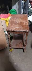 lot 36345 image: Wooden Table