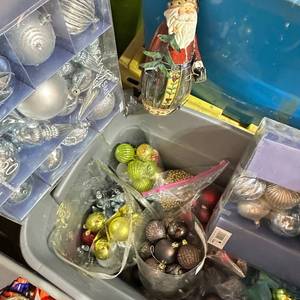 lot 8 image: Assorted Christmas Ornament Lot Shatterproof 50 Ct Midnight Clear Set