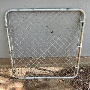 lot 60 image: Chain Link Gate Panel 45x46 3 of 3