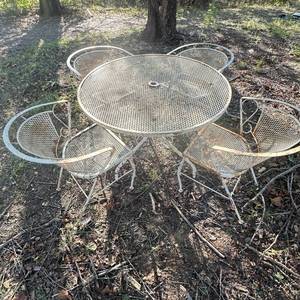 lot 80 image: Patio Table and 4 Chair Set Round Mesh Top with Umbrella Hole