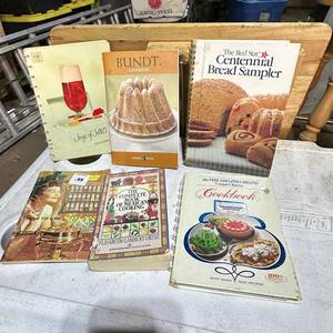 lot 175 image: Cookbook Lot of 6 Joys of Jello Bundt Red Star Centennial Bread Sampler