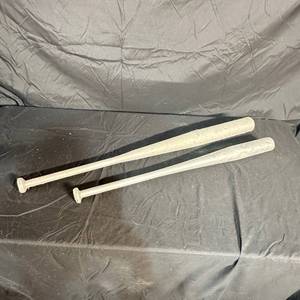 lot 207 image: Pair Baseball Bats Knob Marked 28 Made in USA