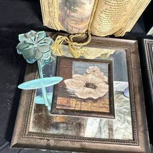 lot 208 image: Decorative Wall Decor Lot 2 Open Book Plaques, 2 Framed Prints, 2 Flower Wall Hooks