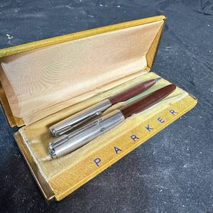 lot 215 image: Parker Two-Pen Set with Storage Case