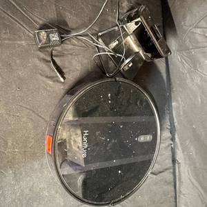 lot 224 image: Honiture Robot Vacuum Cleaner 32W Model T8