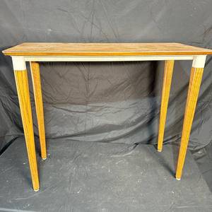 lot 260 image: Rectangular Console Table with Four Tapered Legs and Woodgrain Pattern Top