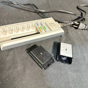 lot 284 image: EBL Smart Battery Charger 8pcs AAAAA C808