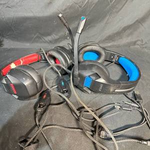 lot 285 image: DNYCF Over-Ear Headset Lot of 2 with USB and 3.5mm Cables