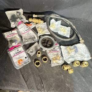 lot 338 image: SharkBite Plumbing Fitting Lot 12 Connectors Crimp Rings Clips 34 Ball Valve