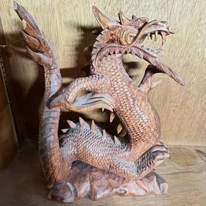 lot 359 image: Dragon Figurine Sculpture with Rocky Base