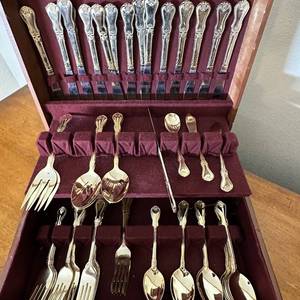 lot 382 image: Alco Stainless China Flatware Set with Storage Case