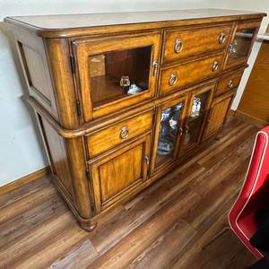lot 392 image: Buffet Cabinet with Glass Doors & Drawers 72W x 20D x 50H