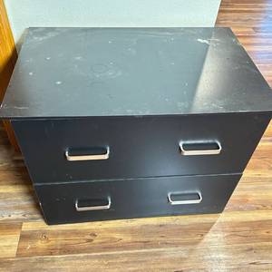 lot 395 image: 2-Drawer Black File Cabinet 31.5W x 20D x 25H