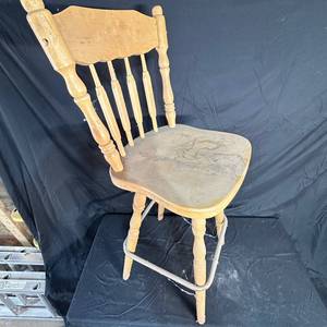 lot 398 image: $1 Start - Spindle Back Bar Stool with Footrest