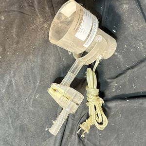 lot 411 image: $1 Start - Clamp-On Lamp 40 Watt Max Model 9840-30