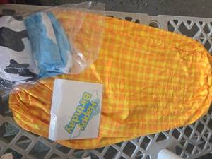 lot 85 image: Three Pack 30 Tall Small RoundTable Covers - Retail $0