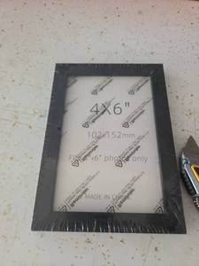 lot 165 image: 4x6 Photo Frame - Retail $0