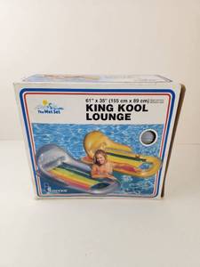 lot 147 image: Vintage Intex King Kool Lounge Pool Float 61 x 35 in Deflated