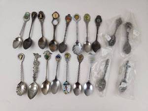 lot 172 image: Gallo Pewter Souvenir Collector Spoons Assorted Lot