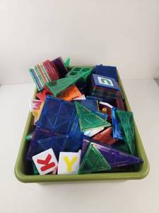 lot 178 image: Playmags Building Tile Lot with Letter Cards