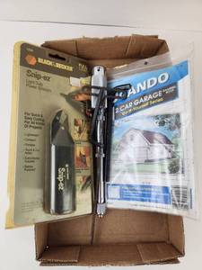 lot 185 image: Tool Lot Black & Decker Snip-ez Light Duty Power Scissors