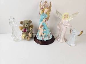 lot 188 image: Lot of 5 Angel and Teddy Bear Figurines Assorted Sizes