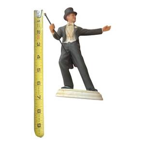 lot 126 image: Avon Images of Hollywood Fred Astaire Josh Barkley Barkleys of Broadway Figurine