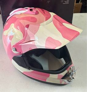 lot 137 image: SUNL Motorcycle Helmet SLH-106 Pink Size M