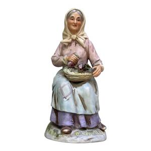 lot 148 image: Figurine Woman with Basket Model 1433