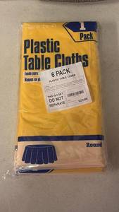 lot 166 image: Plastic Table Cloths Round 6 Pack