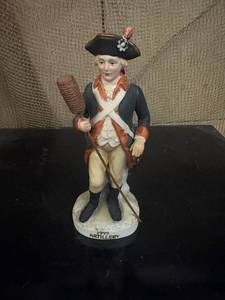 lot 191 image: Lefton Figurine 1777 Artillery KW3678I