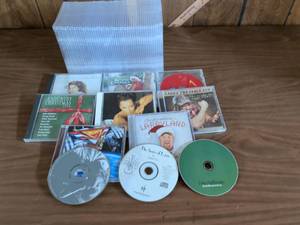 lot 21 image: Variety  Music CDs Lot 11 Discs Chesney Williams Grant Fullbright