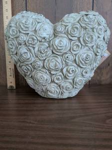 lot 24 image: Heart-Shaped Decorative Accent with Rose Pattern