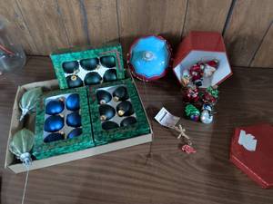 lot 37 image: Christmas Ornament Lot Assorted Glass Ornaments Boxed Sets