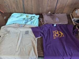 lot 46 image: 4 Graphic T shirts Size M