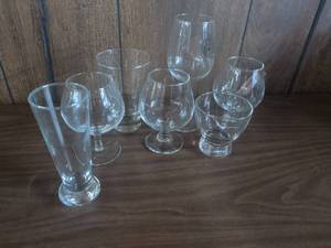 lot 62 image: Lot of 7 Assorted Glass Drinkware Glasses Incl.