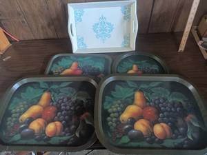 lot 70 image: Fruit Print Serving Trays Lot of 4 Assorted Shapes