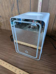 lot 94 image: LED Lighted Mini Fridge XB101WN works