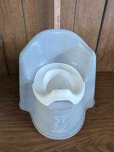 lot 95 image: BABYBJ�RN Baby Potty Training Chair