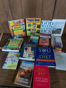 lot 133 image: Lot of 15 Assorted Books Incl. Science Smart, Complete New Tarot, You on a Diet
