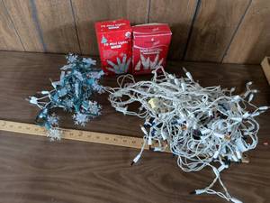 lot 135 image: Mini Christmas Light Strings Lot 70 and 100 Mini Lights Clear Bulbs
