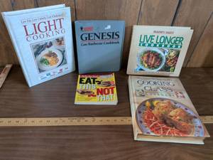 lot 144 image: Cookbook Lot 5 Titles Weber Genesis Gas Barbecue Light Cooking Live Longer