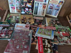 lot 146 image: Holiday Plastic Canvas Craft Pattern Book and Kit Lot