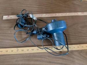 lot 160 image: Electric Air Pump with Car Lighter Plug and Inflation Nozzles