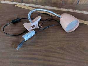 lot 167 image: Clip-On Desk Lamp Pink with Flexible Gooseneck Arm and Inline Switch