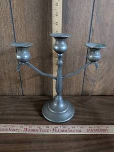 lot 172 image: Three-Cup Candelabra Candle Holder with Round Base