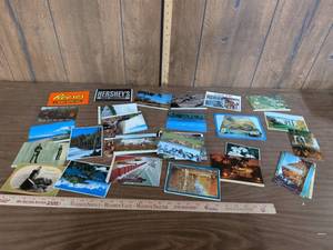 lot 189 image: Mixed Postcard Lot Niagara Falls Hawaii with Reeses and Hersheys Cards